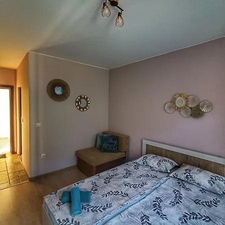 Guest house боровата къща *