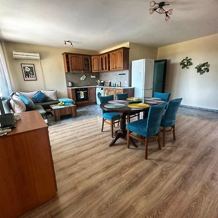 боровата къща Guest house Varna