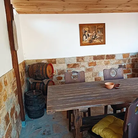 Guest house боровата къща *